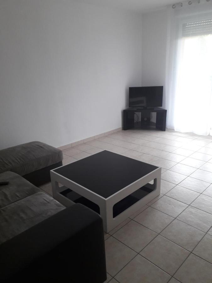 Résidence calme avec piscine Béziers Extérieur photo