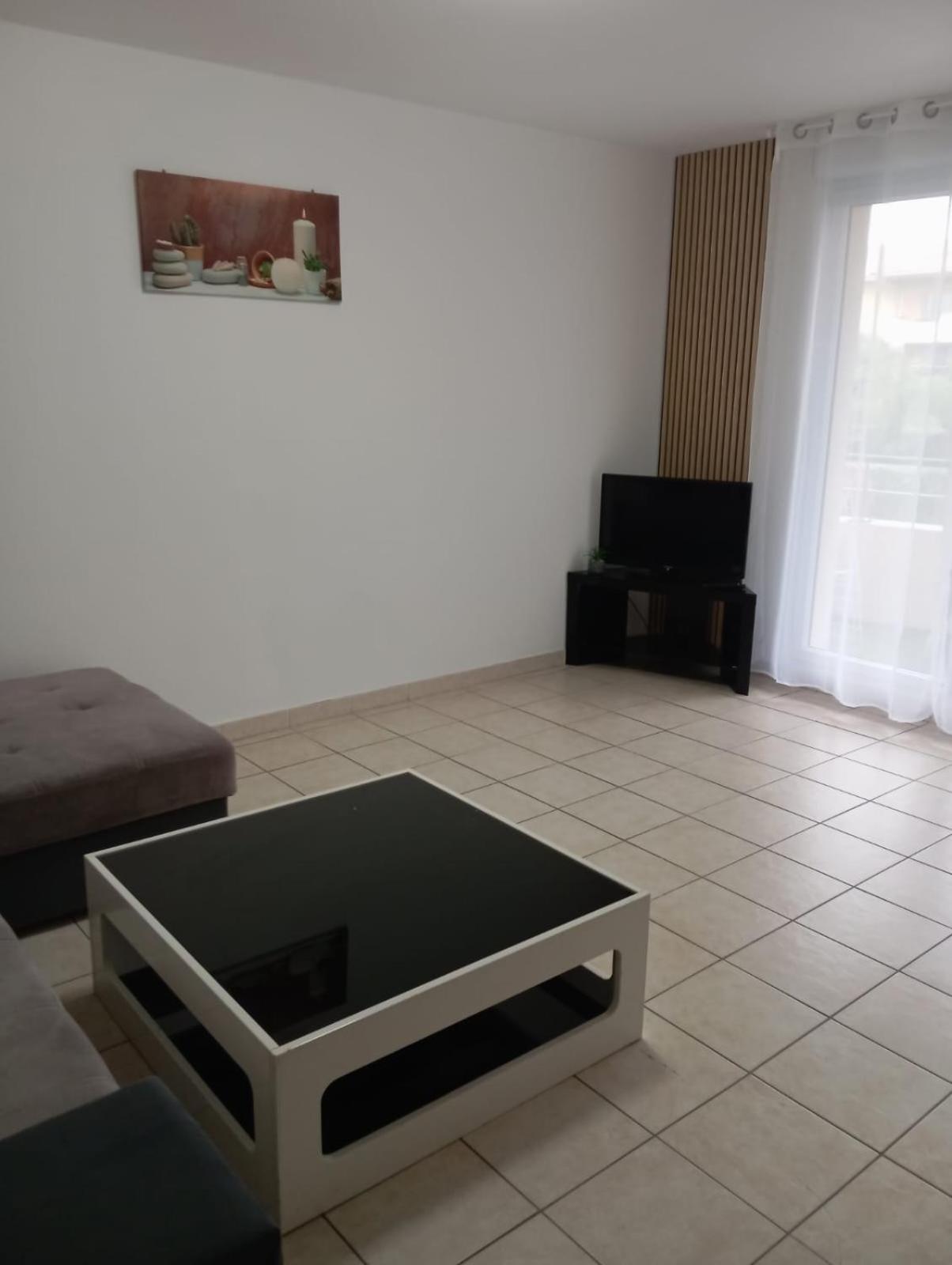 Résidence calme avec piscine Béziers Extérieur photo